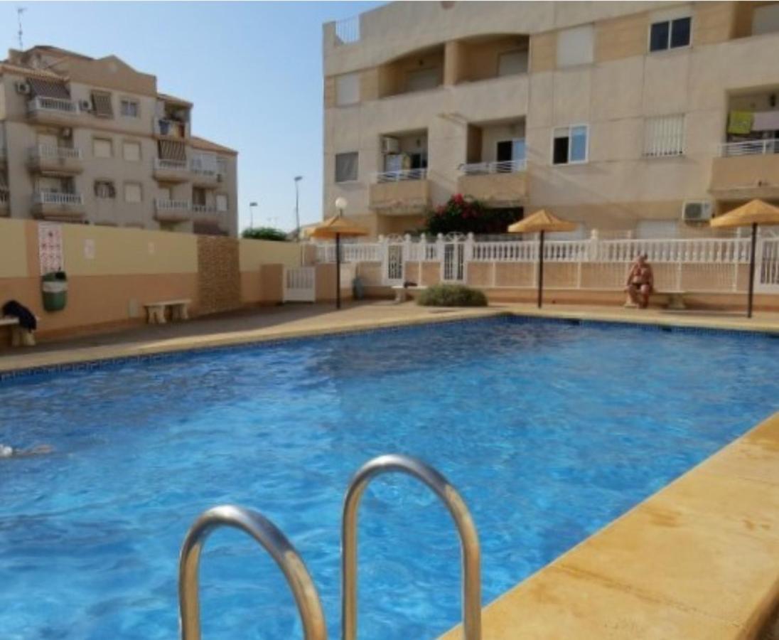 Bonito Apartamento De Dos Habitacion Y Piscina تورّيفيِخا المظهر الخارجي الصورة