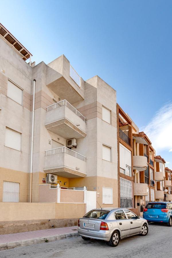 Bonito Apartamento De Dos Habitacion Y Piscina تورّيفيِخا المظهر الخارجي الصورة